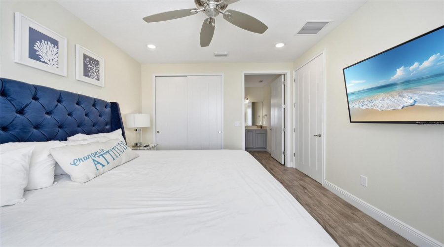 KISSIMMEE, Florida 34747, 7 Bedrooms Bedrooms, ,8 BathroomsBathrooms,Residential,For Sale,SURF,0,MFRO6386683