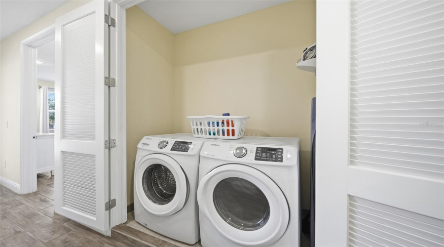 KISSIMMEE, Florida 34747, 7 Bedrooms Bedrooms, ,8 BathroomsBathrooms,Residential,For Sale,SURF,0,MFRO6386683