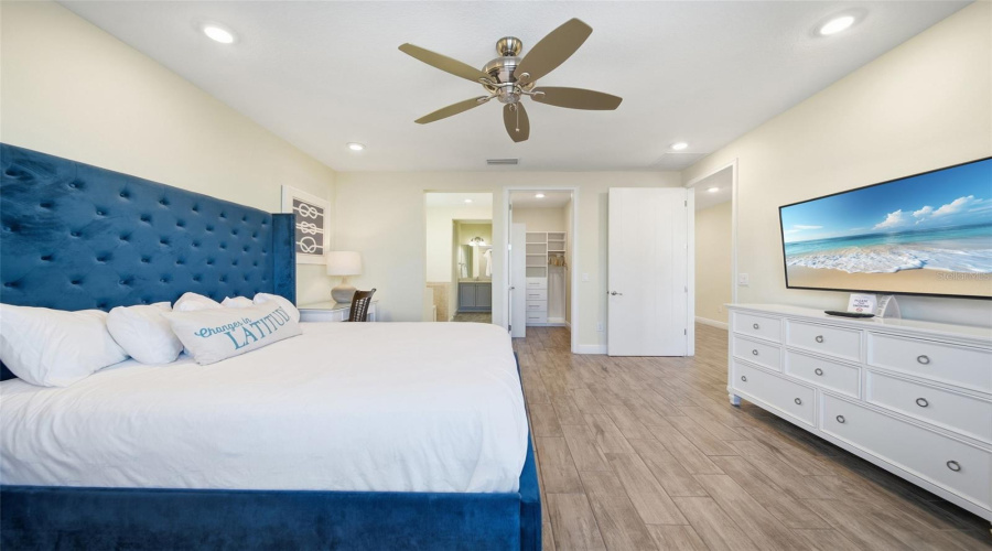 KISSIMMEE, Florida 34747, 7 Bedrooms Bedrooms, ,8 BathroomsBathrooms,Residential,For Sale,SURF,0,MFRO6386683