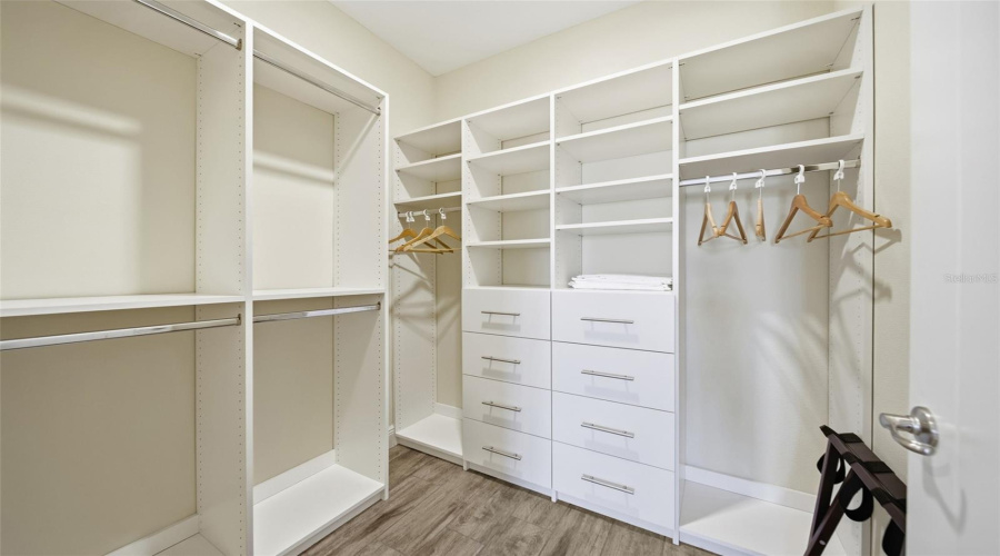 KISSIMMEE, Florida 34747, 7 Bedrooms Bedrooms, ,8 BathroomsBathrooms,Residential,For Sale,SURF,0,MFRO6386683