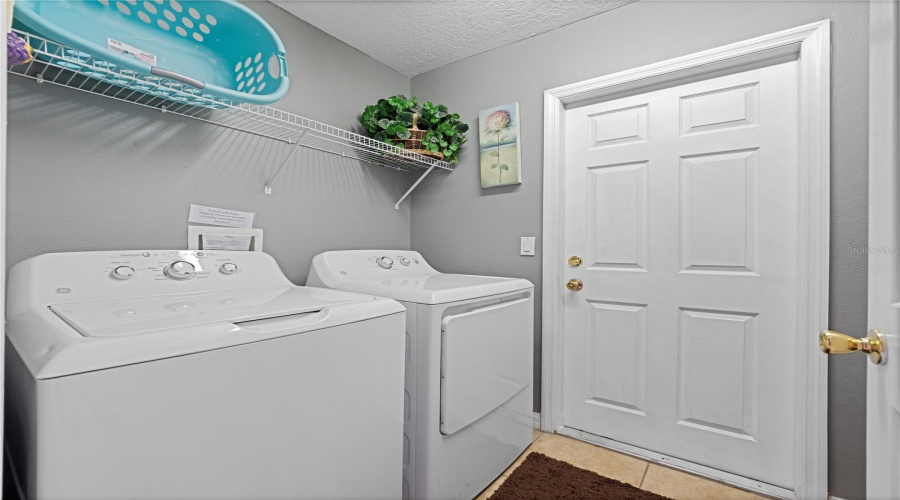 DAVENPORT, Florida 33837, 5 Bedrooms Bedrooms, ,3 BathroomsBathrooms,Residential,For Sale,WILDFLOWER,0,MFRS5137982