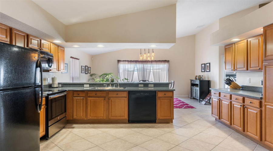 DAVENPORT, Florida 33896, 3 Bedrooms Bedrooms, ,2 BathroomsBathrooms,Residential,For Sale,KNIGHTSBRIDGE,0,MFRS5143955