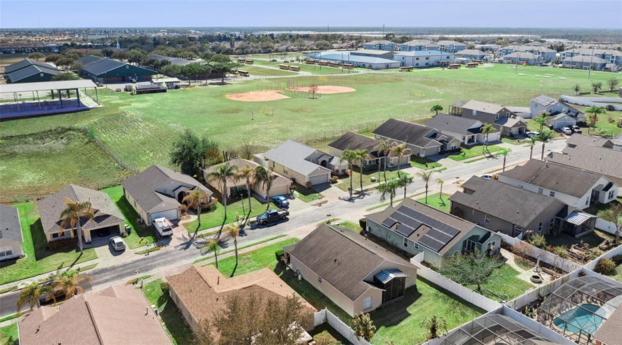 DAVENPORT, Florida 33896, 3 Bedrooms Bedrooms, ,2 BathroomsBathrooms,Residential,For Sale,KNIGHTSBRIDGE,0,MFRS5143955