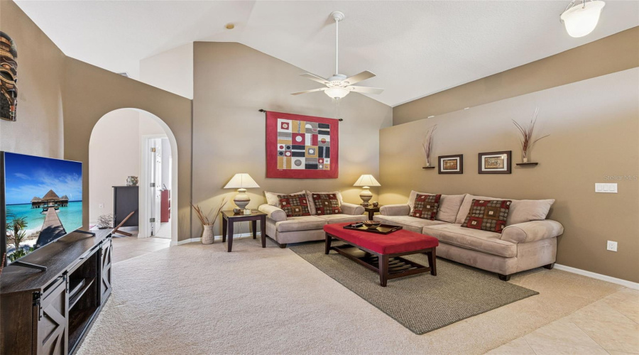 DAVENPORT, Florida 33896, 3 Bedrooms Bedrooms, ,2 BathroomsBathrooms,Residential,For Sale,KNIGHTSBRIDGE,0,MFRS5143955