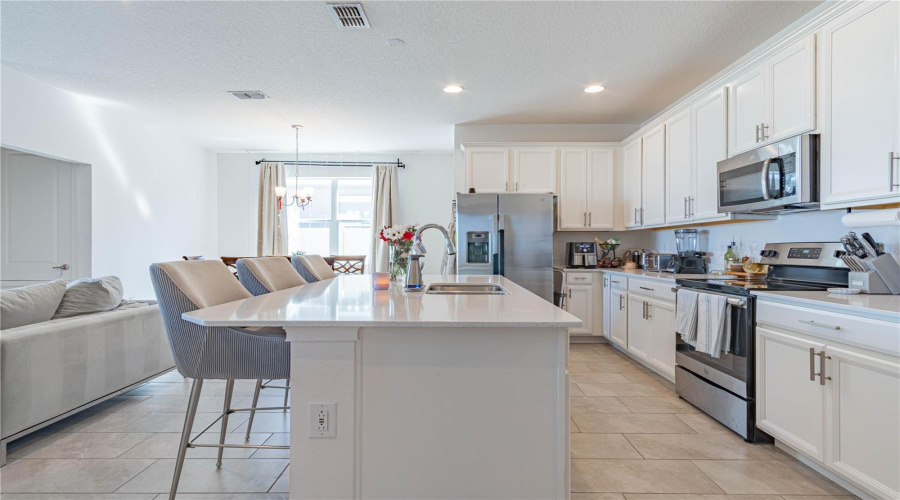 DAVENPORT, Florida 33897, 4 Bedrooms Bedrooms, ,2 BathroomsBathrooms,Residential,For Sale,TRINITY RIDGE,0,MFRG5108812