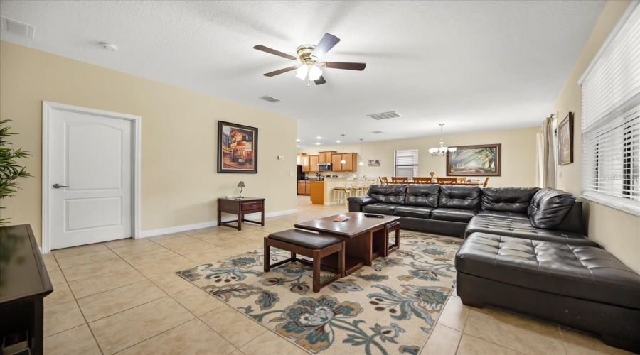 DAVENPORT, Florida 33896, 5 Bedrooms Bedrooms, ,4 BathroomsBathrooms,Residential,For Sale,WEXFORD,0,MFRO6363714