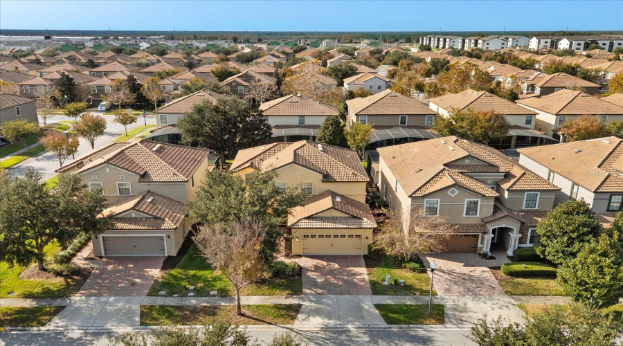 DAVENPORT, Florida 33896, 5 Bedrooms Bedrooms, ,4 BathroomsBathrooms,Residential,For Sale,WEXFORD,0,MFRO6363714