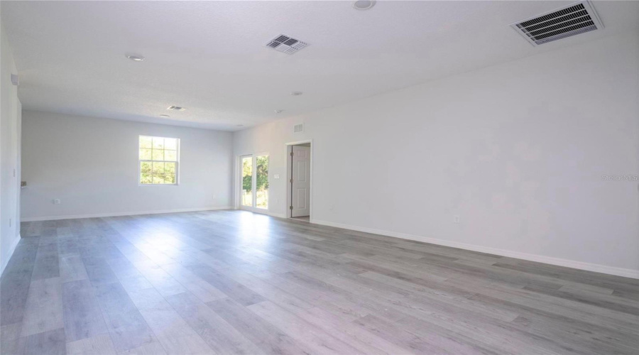 DAVENPORT, Florida 33837, 3 Bedrooms Bedrooms, ,2 BathroomsBathrooms,Residential,For Sale,ALTA VISTA,0,MFRO6386849