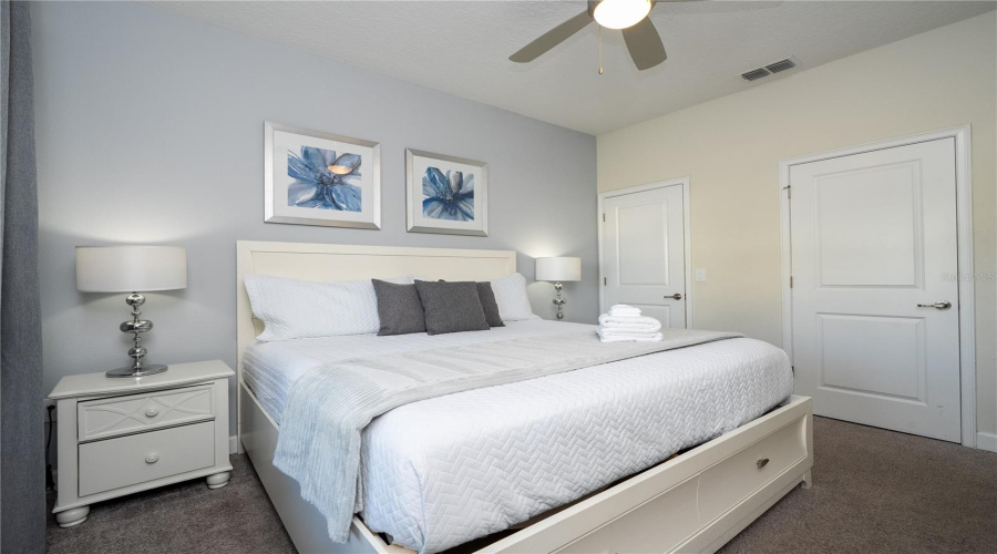 KISSIMMEE, Florida 34746, 4 Bedrooms Bedrooms, ,3 BathroomsBathrooms,Residential,For Sale,ROMEO,0,MFRO6384344