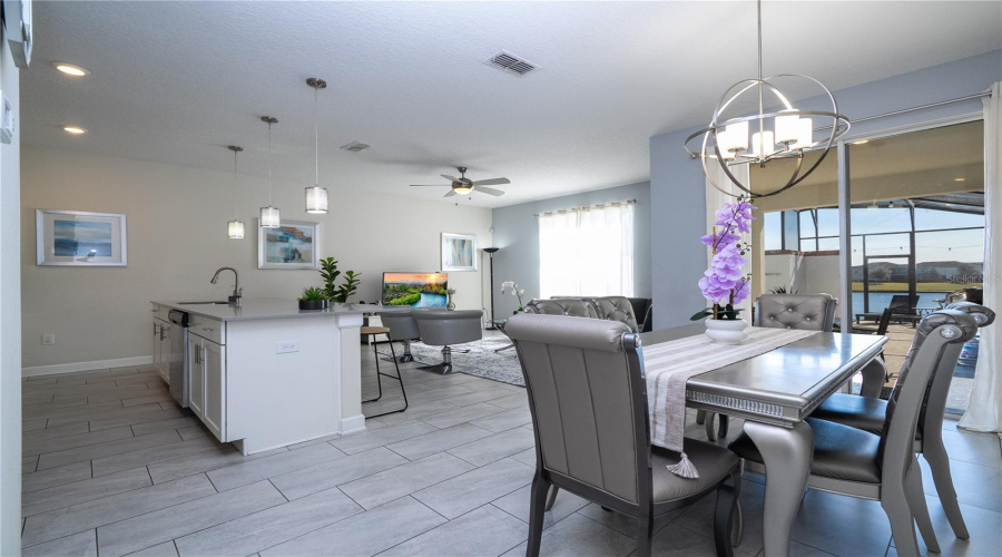 KISSIMMEE, Florida 34746, 4 Bedrooms Bedrooms, ,3 BathroomsBathrooms,Residential,For Sale,ROMEO,0,MFRO6384344