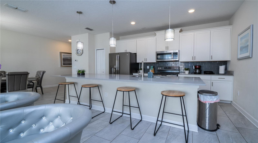 KISSIMMEE, Florida 34746, 4 Bedrooms Bedrooms, ,3 BathroomsBathrooms,Residential,For Sale,ROMEO,0,MFRO6384344