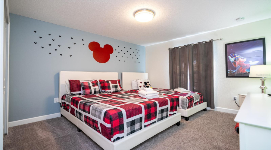 KISSIMMEE, Florida 34746, 4 Bedrooms Bedrooms, ,3 BathroomsBathrooms,Residential,For Sale,ROMEO,0,MFRO6384344