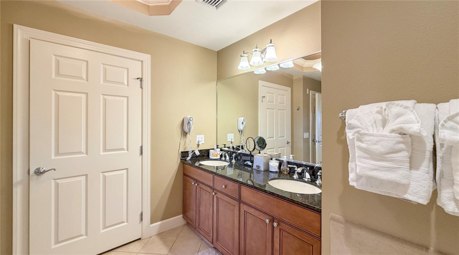 REUNION, Florida 34747, 3 Bedrooms Bedrooms, ,3 BathroomsBathrooms,Residential,For Sale,CENTRE COURT RIDGE,0,MFRS5137427