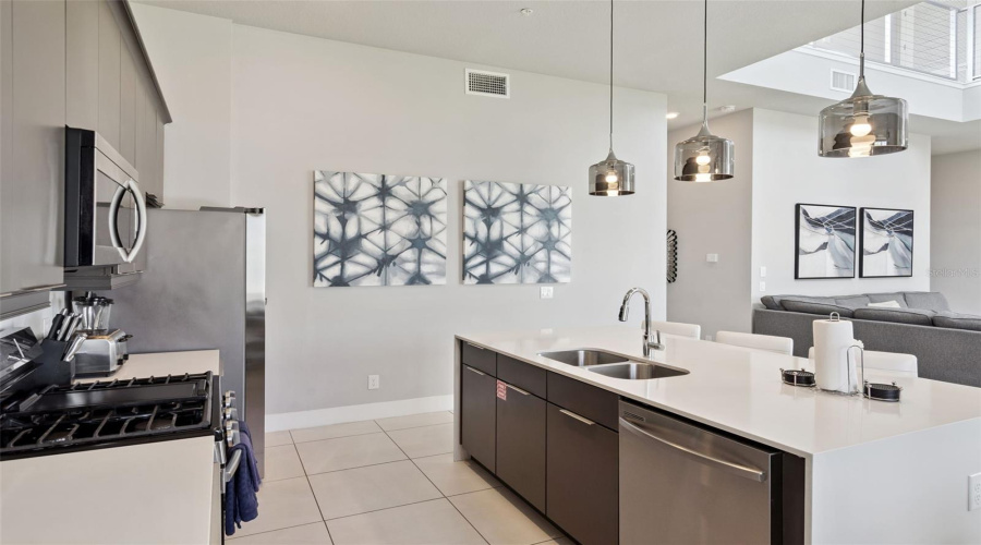 REUNION, Florida 34747, 5 Bedrooms Bedrooms, ,4 BathroomsBathrooms,Residential,For Sale,SANDY RIDGE,0,MFRS5137402