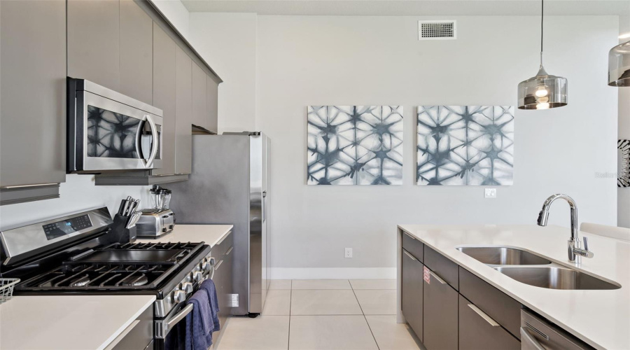 REUNION, Florida 34747, 5 Bedrooms Bedrooms, ,4 BathroomsBathrooms,Residential,For Sale,SANDY RIDGE,0,MFRS5137402