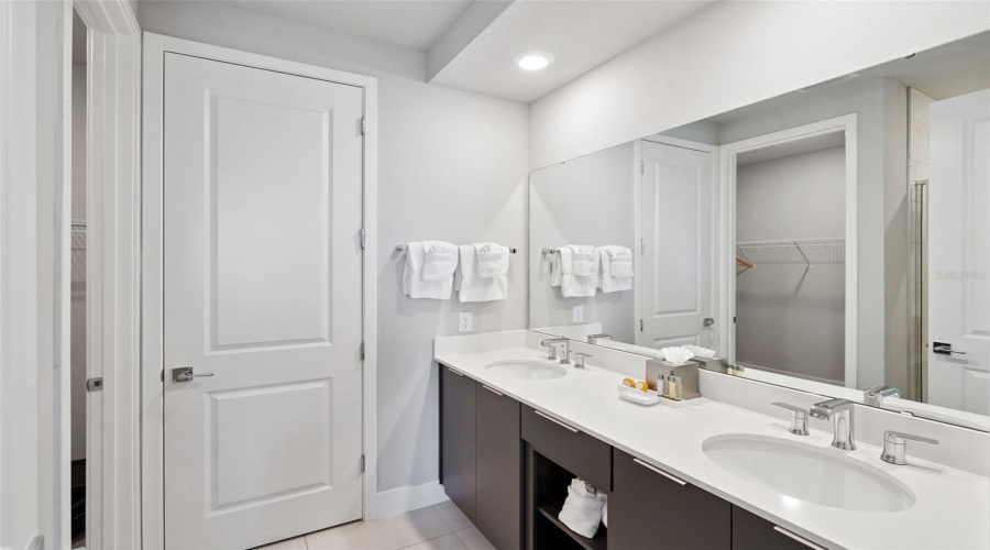 REUNION, Florida 34747, 5 Bedrooms Bedrooms, ,4 BathroomsBathrooms,Residential,For Sale,SANDY RIDGE,0,MFRS5137402