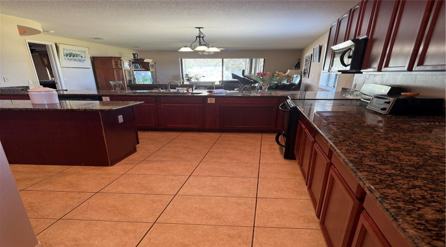 Kitchen/Dining/Family Combo