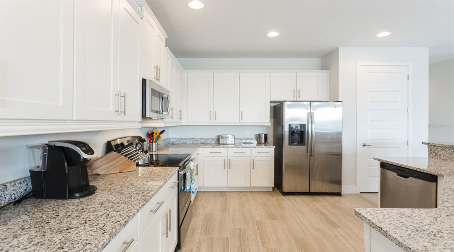 REUNION, Florida 34747, 5 Bedrooms Bedrooms, ,5 BathroomsBathrooms,Residential,For Sale,GOLDEN BEAR,0,MFRO6386878