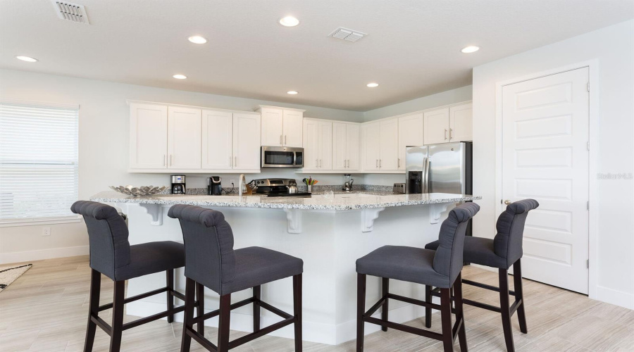 REUNION, Florida 34747, 5 Bedrooms Bedrooms, ,5 BathroomsBathrooms,Residential,For Sale,GOLDEN BEAR,0,MFRO6386878