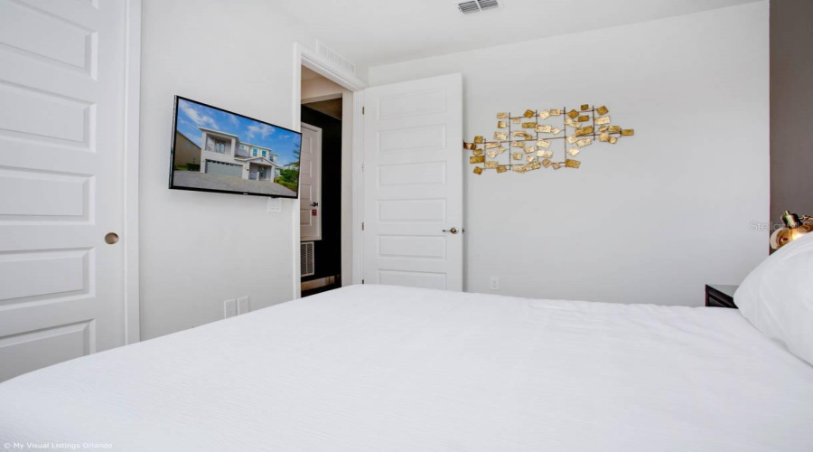 KISSIMMEE, Florida 34747, 9 Bedrooms Bedrooms, ,8 BathroomsBathrooms,Residential,For Sale,GRABEN,0,MFRO6255756