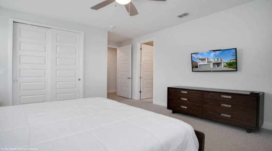 KISSIMMEE, Florida 34747, 9 Bedrooms Bedrooms, ,8 BathroomsBathrooms,Residential,For Sale,GRABEN,0,MFRO6255756