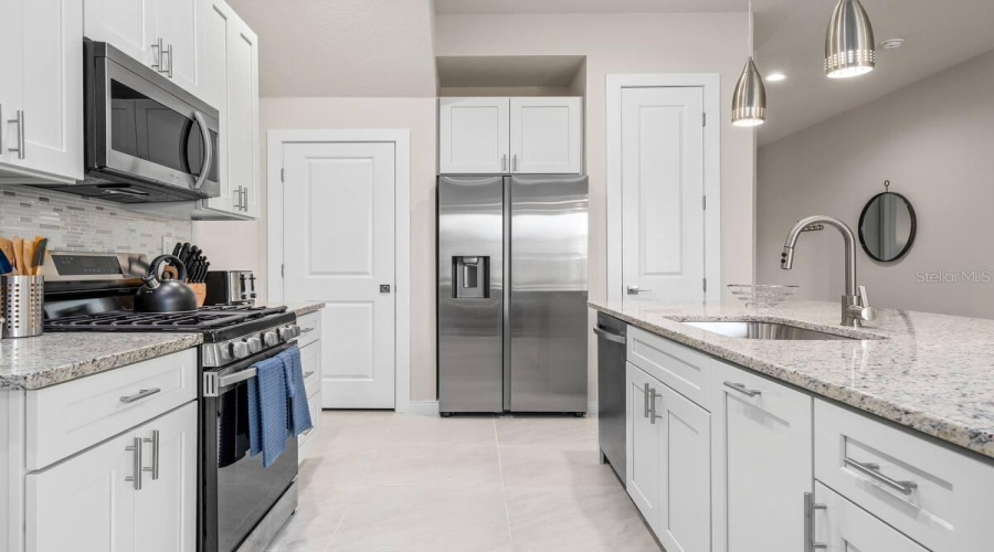 KISSIMMEE, Florida 34747, 3 Bedrooms Bedrooms, ,3 BathroomsBathrooms,Residential,For Sale,SUNFLOWER,0,MFRO6387020