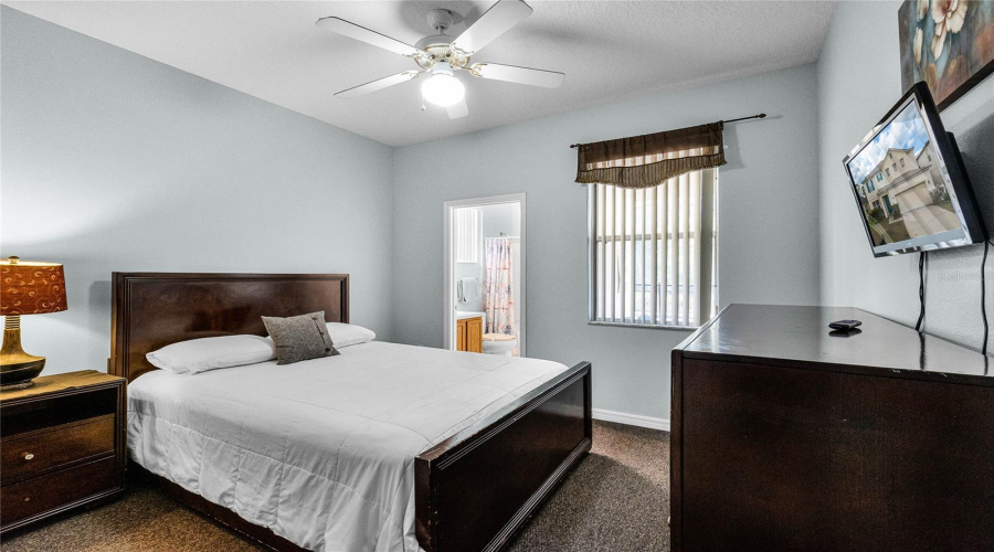 DAVENPORT, Florida 33896, 7 Bedrooms Bedrooms, ,4 BathroomsBathrooms,Residential,For Sale,WILLOW VIEW,0,MFRS5123398