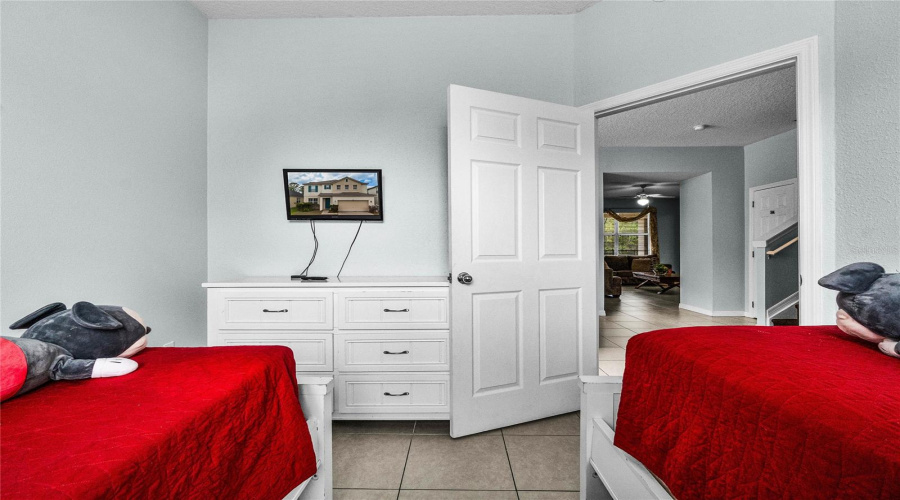 DAVENPORT, Florida 33896, 7 Bedrooms Bedrooms, ,4 BathroomsBathrooms,Residential,For Sale,WILLOW VIEW,0,MFRS5123398