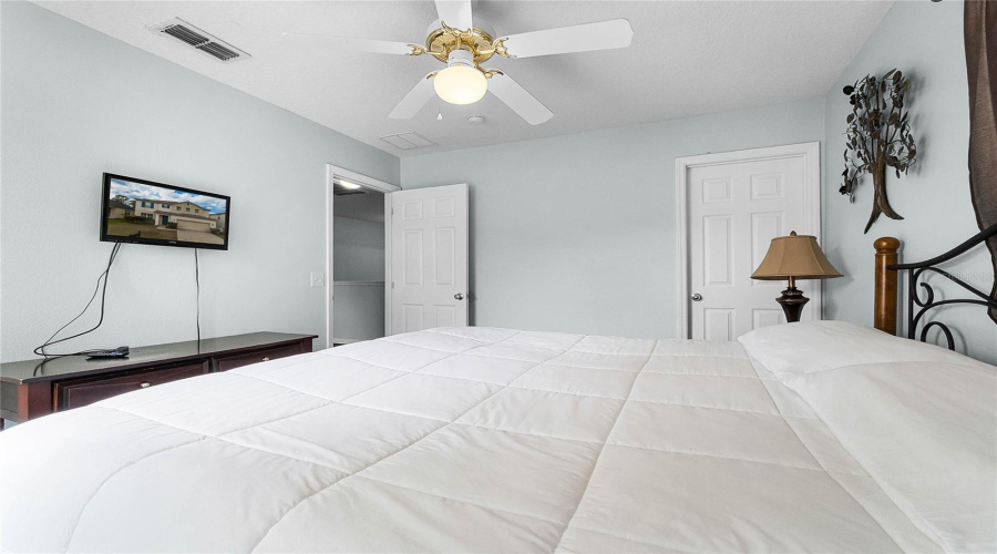 DAVENPORT, Florida 33896, 7 Bedrooms Bedrooms, ,4 BathroomsBathrooms,Residential,For Sale,WILLOW VIEW,0,MFRS5123398