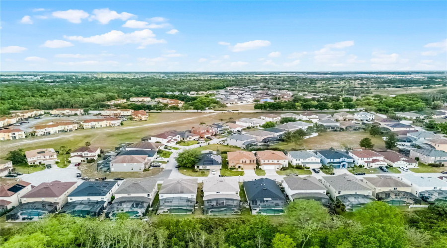 DAVENPORT, Florida 33896, 7 Bedrooms Bedrooms, ,4 BathroomsBathrooms,Residential,For Sale,WILLOW VIEW,0,MFRS5123398