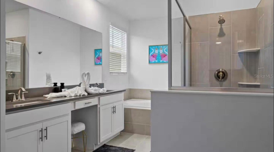 DAVENPORT, Florida 33896, 6 Bedrooms Bedrooms, ,5 BathroomsBathrooms,Residential,For Sale,PLAY THROUGH,0,MFRS5136150