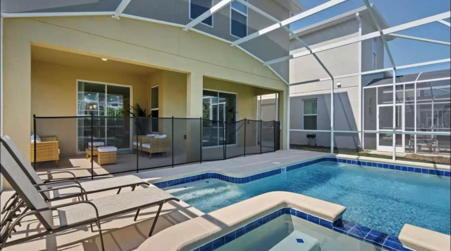 DAVENPORT, Florida 33896, 6 Bedrooms Bedrooms, ,5 BathroomsBathrooms,Residential,For Sale,PLAY THROUGH,0,MFRS5136150