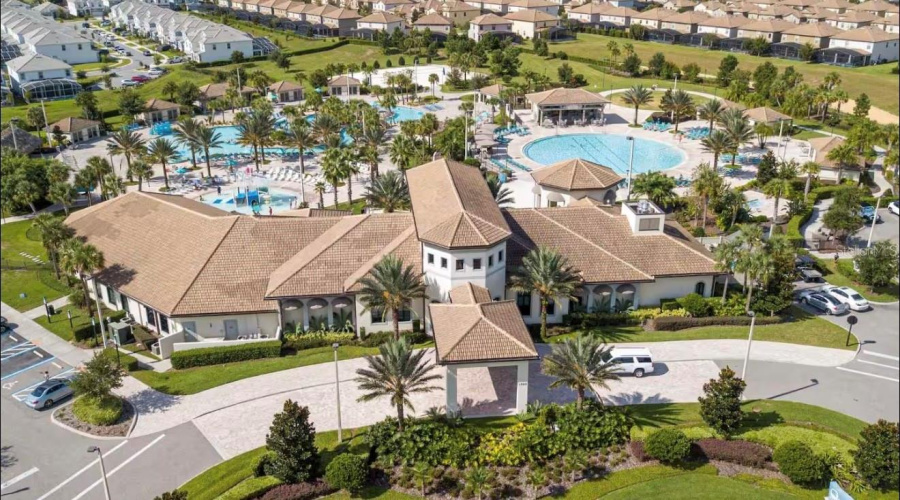 DAVENPORT, Florida 33896, 6 Bedrooms Bedrooms, ,5 BathroomsBathrooms,Residential,For Sale,PLAY THROUGH,0,MFRS5136150