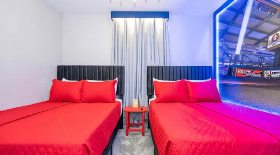 KISSIMMEE, Florida 34746, 4 Bedrooms Bedrooms, ,3 BathroomsBathrooms,Residential,For Sale,READING,0,MFRS5137715