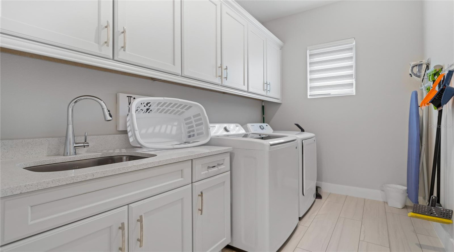 REUNION, Florida 34747, 6 Bedrooms Bedrooms, ,6 BathroomsBathrooms,Residential,For Sale,JACKS CLUB,0,MFRO6387249