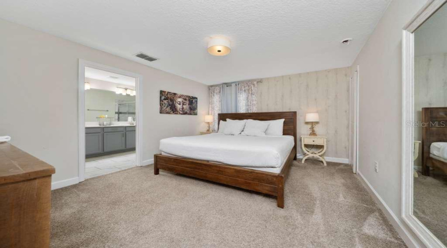 DAVENPORT, Florida 33896, 5 Bedrooms Bedrooms, ,4 BathroomsBathrooms,Residential,For Sale,CABOT CLIFFS,0,MFRO6387305