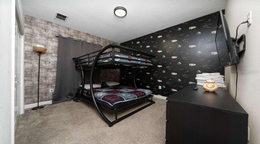 DAVENPORT, Florida 33896, 5 Bedrooms Bedrooms, ,4 BathroomsBathrooms,Residential,For Sale,CABOT CLIFFS,0,MFRO6387305