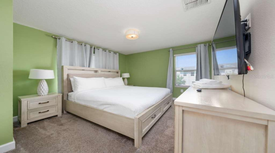 DAVENPORT, Florida 33896, 5 Bedrooms Bedrooms, ,4 BathroomsBathrooms,Residential,For Sale,CABOT CLIFFS,0,MFRO6387305