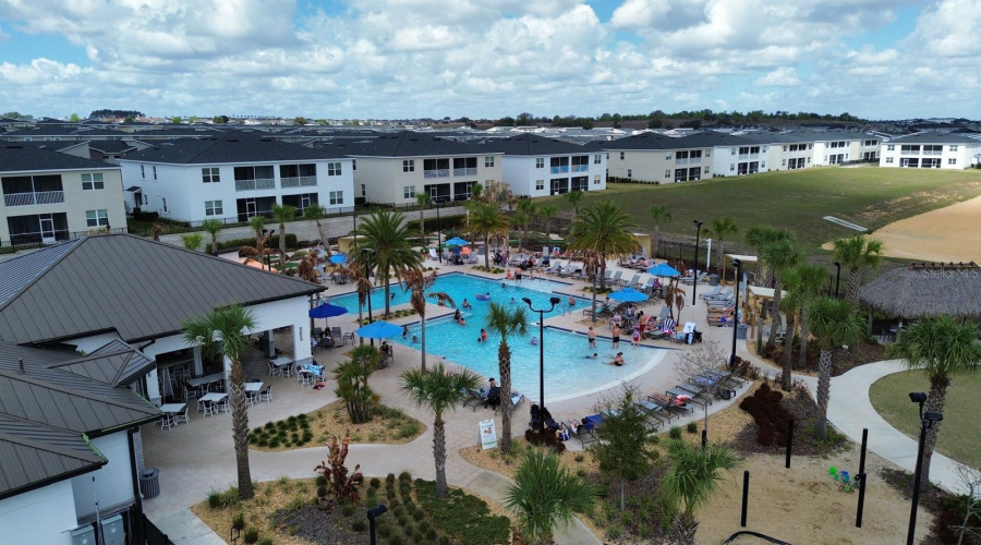 DAVENPORT, Florida 33896, 5 Bedrooms Bedrooms, ,4 BathroomsBathrooms,Residential,For Sale,CABOT CLIFFS,0,MFRO6387305