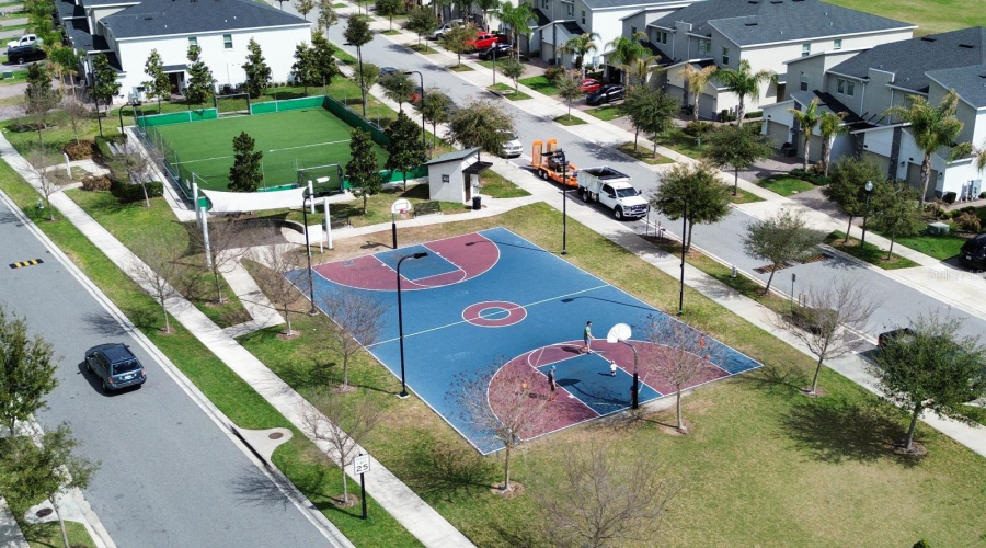 DAVENPORT, Florida 33896, 5 Bedrooms Bedrooms, ,4 BathroomsBathrooms,Residential,For Sale,CABOT CLIFFS,0,MFRO6387305