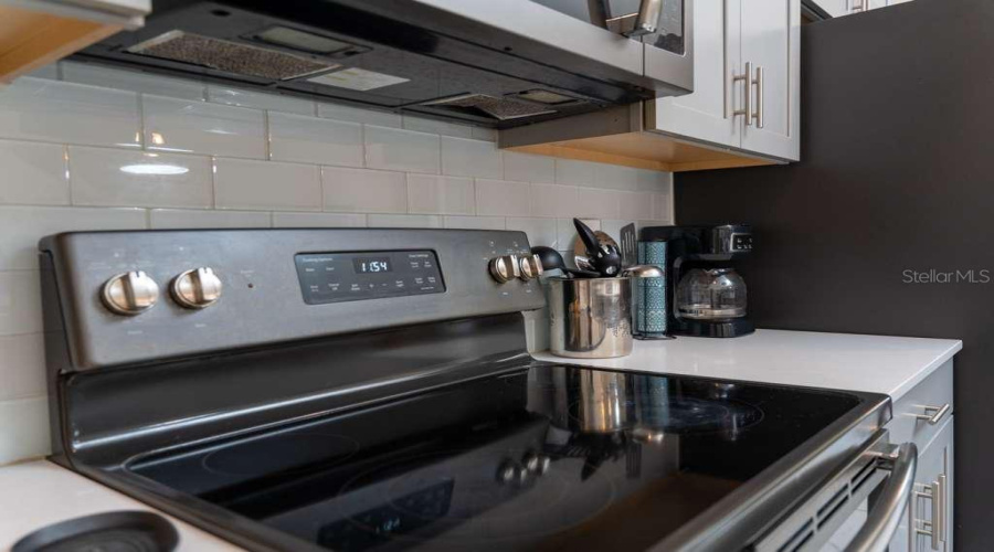 DAVENPORT, Florida 33896, 5 Bedrooms Bedrooms, ,4 BathroomsBathrooms,Residential,For Sale,CABOT CLIFFS,0,MFRO6387305