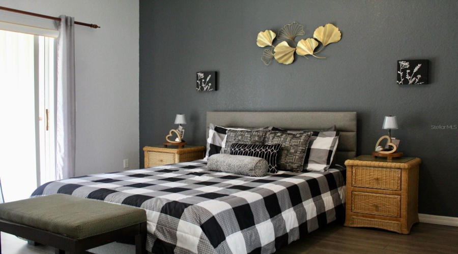 DAVENPORT, Florida 33897, 3 Bedrooms Bedrooms, ,2 BathroomsBathrooms,Residential,For Sale,ROGUES RETREAT,0,MFRS5133604