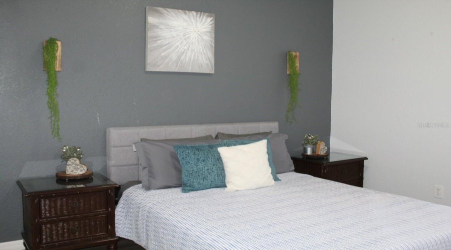 DAVENPORT, Florida 33897, 3 Bedrooms Bedrooms, ,2 BathroomsBathrooms,Residential,For Sale,ROGUES RETREAT,0,MFRS5133604