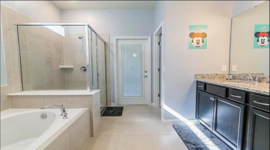 DAVENPORT, Florida 33897, 10 Bedrooms Bedrooms, ,8 BathroomsBathrooms,Residential,For Sale,LELANI,0,MFRO6344168