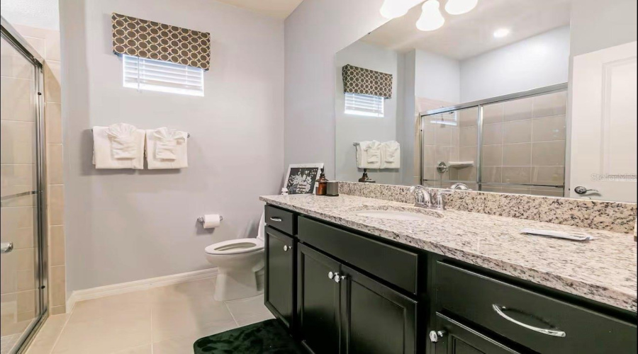 DAVENPORT, Florida 33897, 10 Bedrooms Bedrooms, ,8 BathroomsBathrooms,Residential,For Sale,LELANI,0,MFRO6344168