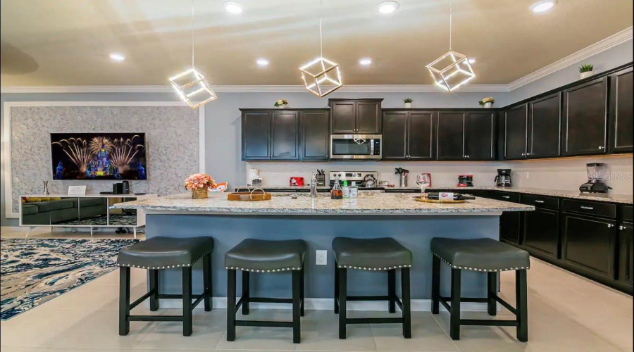 DAVENPORT, Florida 33897, 10 Bedrooms Bedrooms, ,8 BathroomsBathrooms,Residential,For Sale,LELANI,0,MFRO6344168