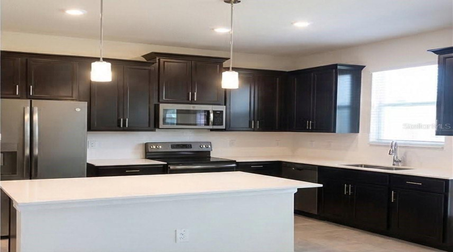 KISSIMMEE, Florida 34746, 4 Bedrooms Bedrooms, ,3 BathroomsBathrooms,Residential,For Sale,TRIBUTE,0,MFRO6387512