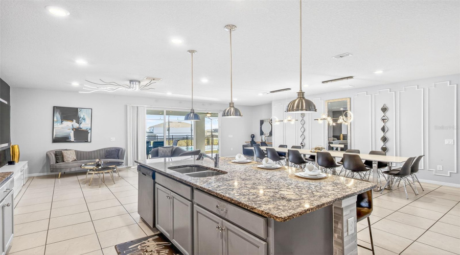 DAVENPORT, Florida 33897, 10 Bedrooms Bedrooms, ,8 BathroomsBathrooms,Residential,For Sale,LANA,0,MFRO6387517