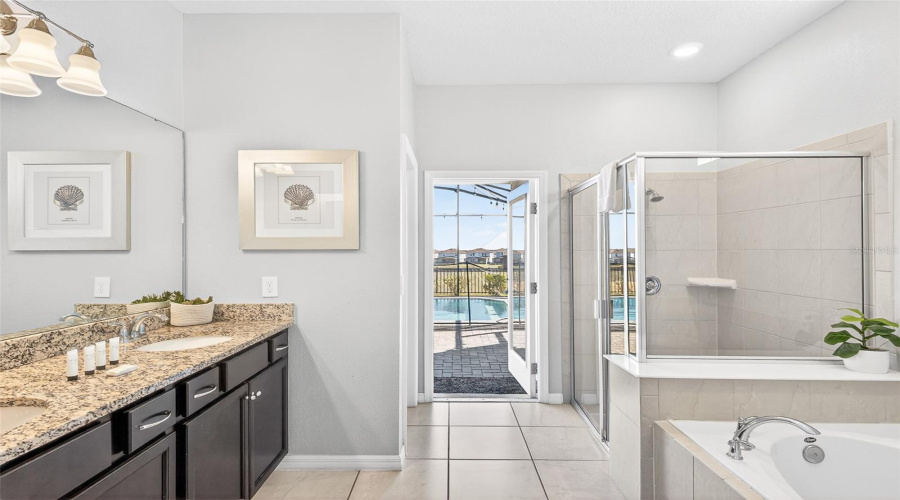 DAVENPORT, Florida 33897, 10 Bedrooms Bedrooms, ,8 BathroomsBathrooms,Residential,For Sale,LANA,0,MFRO6387517