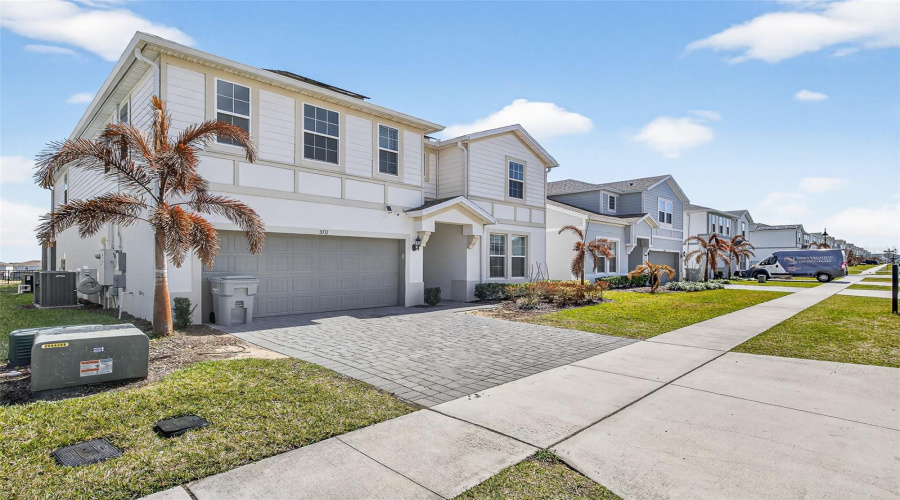 DAVENPORT, Florida 33897, 10 Bedrooms Bedrooms, ,8 BathroomsBathrooms,Residential,For Sale,LANA,0,MFRO6387517